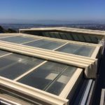 Retractable roof enclosure