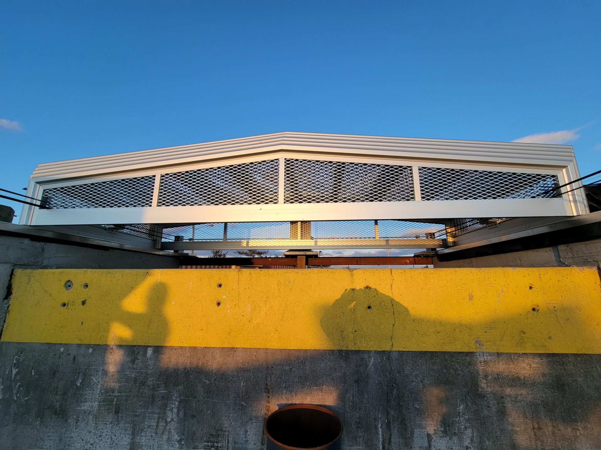 breezy point co op retractable roof